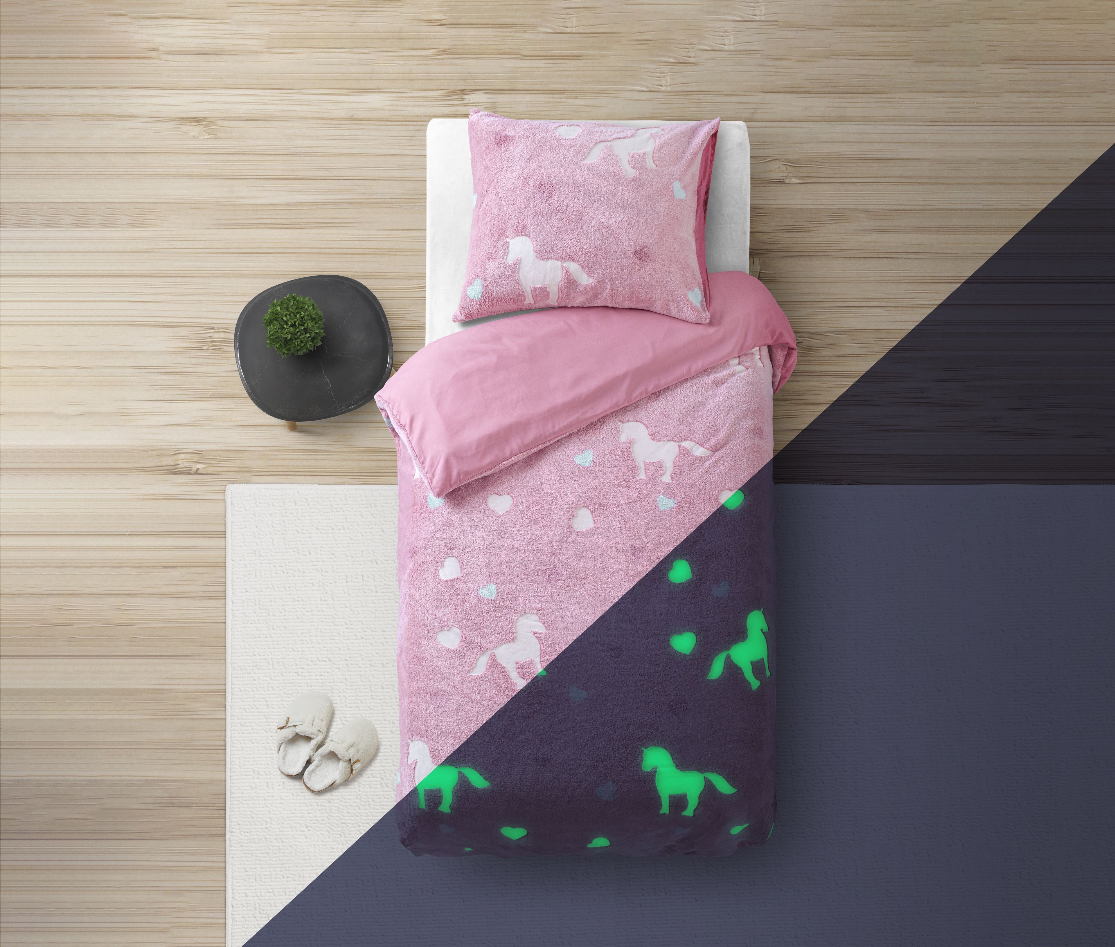 Glow in the dark Unicorn Pink