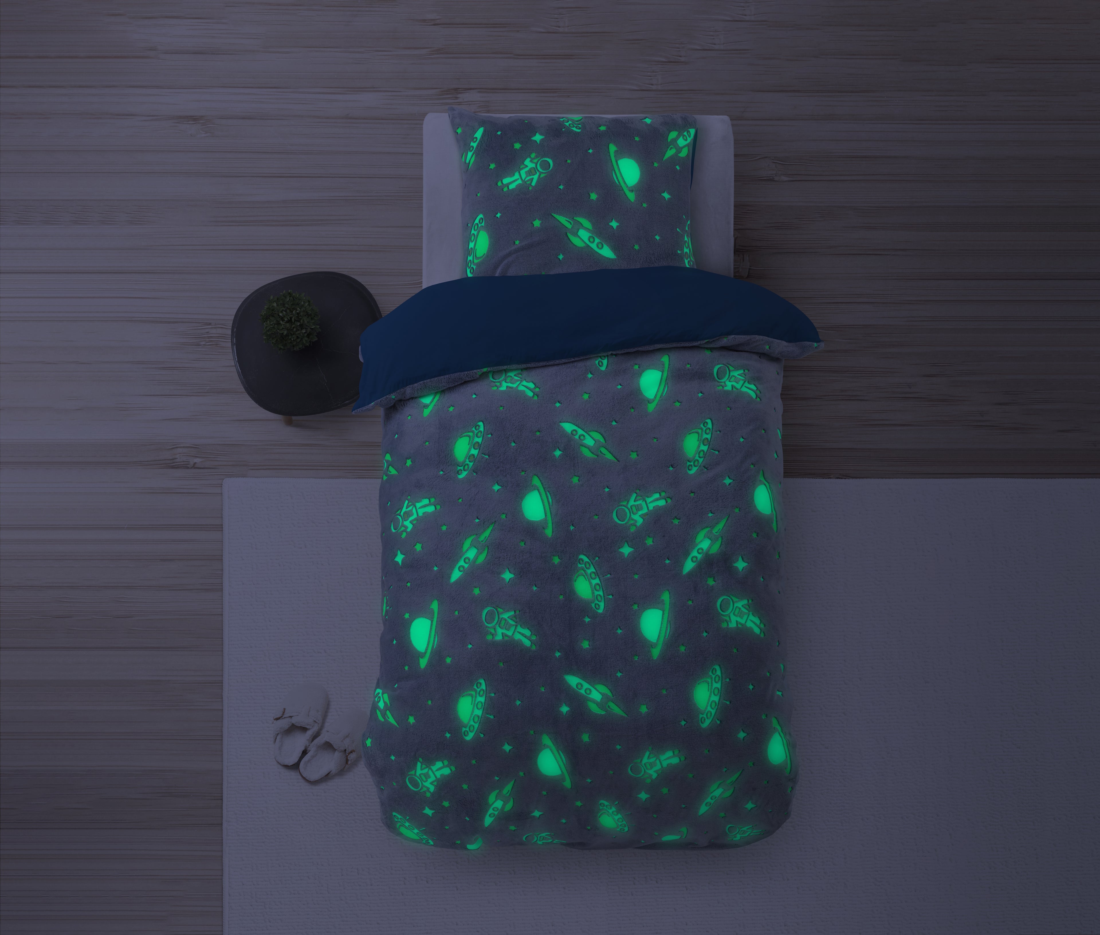 Glow in the dark - Space Blue