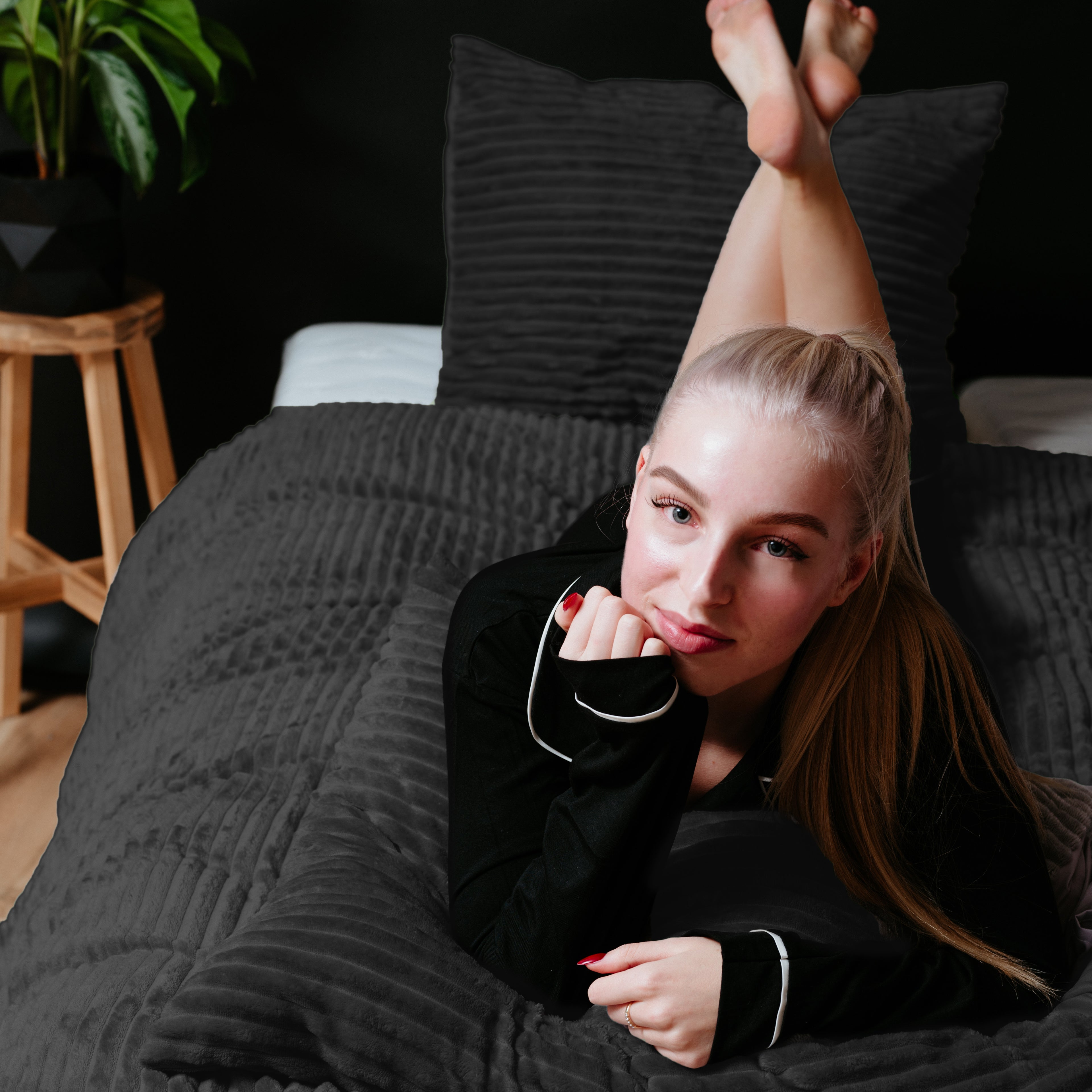 Posteljnina Rib Teddy črna