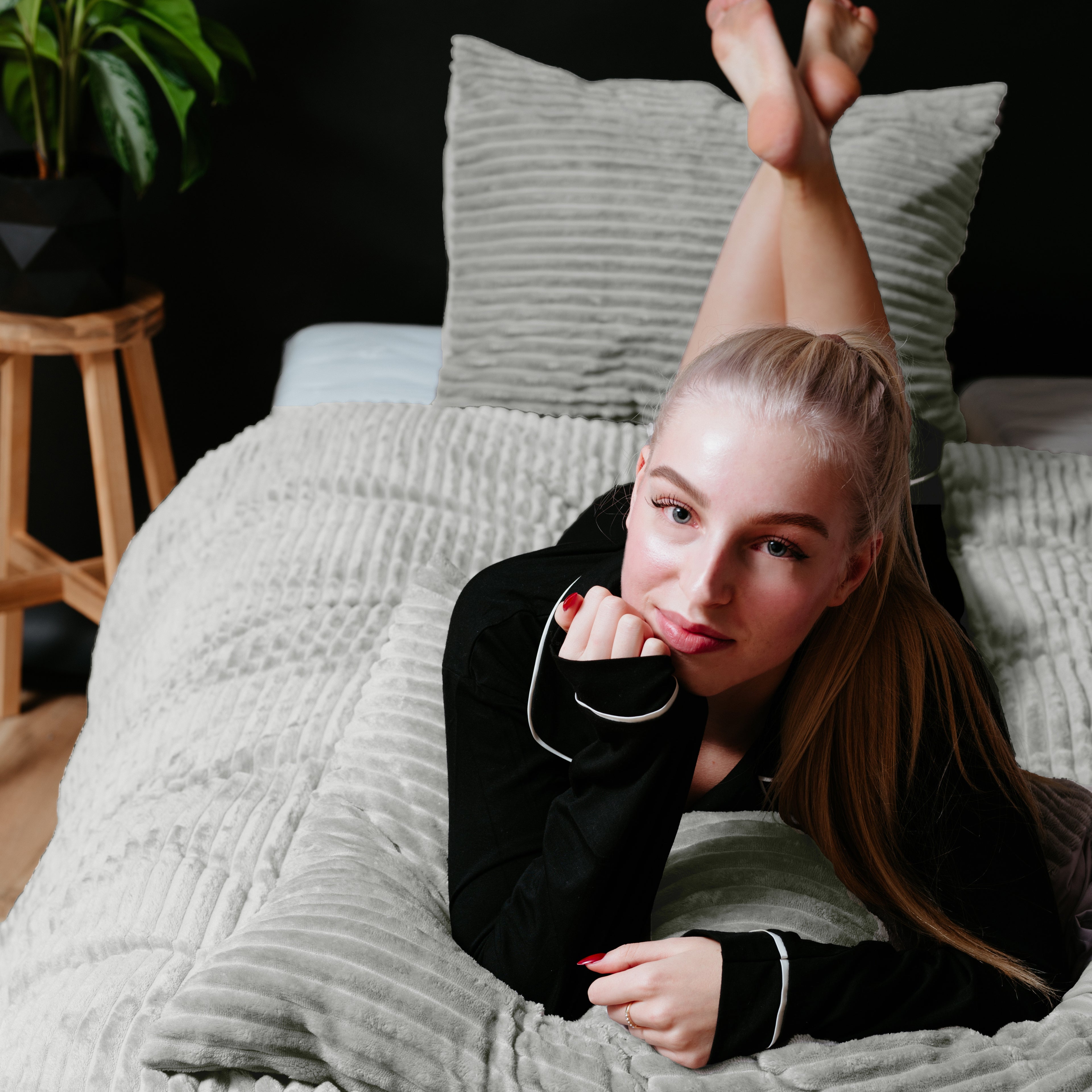 Posteljnina Rib Teddy siva